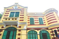 Cận cảnh biệt thự Pháp cổ được bảo tồn đang dần hoàn thiện