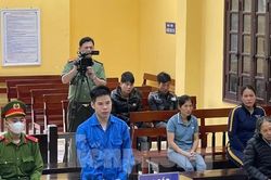 Bị đánh thức giấc ngủ, nghịch tử dùng gậy gỗ đánh bố đẻ tử vong