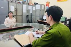 Chém chết hàng xóm do lôi kéo vợ mình ăn chơi, hát hò