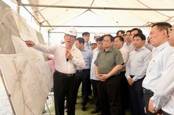 Thủ tướng Phạm Minh Chính thị sát các công trình trọng điểm tại Thành phố Hồ Chí Minh