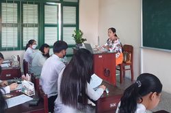 Theo sát hỗ trợ học sinh có nguy cơ trượt tốt nghiệp THPT
