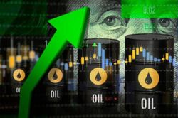 Mỹ dự báo sản lượng dầu của các nước trong và ngoài OPEC năm 2023 và 2024