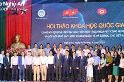 Hội thảo về công nghiệp hóa, hiện đại hóa trên nền tảng khoa học công nghệ mới