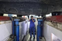 Cục Đăng kiểm Việt Nam chỉ đạo 'nóng' sau khi có tình trạng các trung tâm đăng kiểm chỉ nhận xe chính chủ