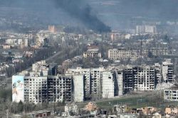 Ukraine báo cáo giao tranh ác liệt tại Bakhmut