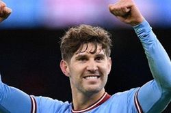 Không phải Haaland, Stones mới là vũ khí bí mật của Man City