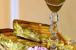 Miếng bánh sandwich đạt kỷ lục Guinness, một lát nhỏ giá hơn 5 triệu đồng