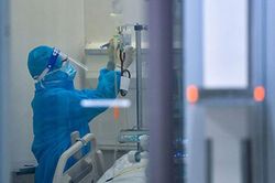 Ba ngày ghi nhận 2.272 ca COVID-19, Bộ Y tế tiếp tục ra công văn khẩn