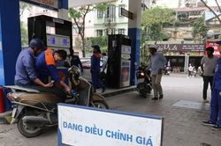 Đề xuất bỏ thuế tiêu thụ đặc biệt đối với xăng