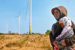 Hệ thống turbine nghìn tỷ bất động trên cánh đồng lộng gió ở Ninh Thuận