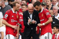 Ferdinand chỉ ra ngôi sao MU giúp Bruno Fernandes đạt trình Messi