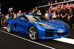 Chiếc Chevrolet Corvette E-Ray đầu tiên có giá 1,15 triệu USD