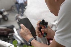 Thuốc lá thế hệ mới: Đủ điều kiện để quản lý ngay theo luật hiện hành