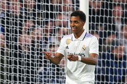 Loại Chelsea, Real Madrid vào bán kết Cúp C1