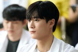 Sự nghiệp diễn xuất của Moonbin (ASTRO): Đóng bom tấn ngay khi vừa debut, là phiên bản nhí của Kim Bum