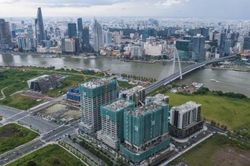 Công ty Đầu tư bất động sản Sơn Kim: Mua lại trái phiếu lãi 11,5%, rồi phát hành lô mới lãi 13,5%