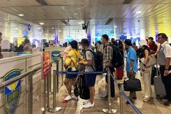 Lượng khách, số chuyến bay tại Tân Sơn Nhất dự báo tăng vọt dịp 30/4