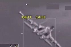 Công bố video tiêm kích Su-35 Nga mang vũ khí áp sát chiến đấu cơ Mỹ ở Syria