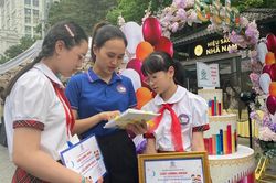 Phố sách không chỉ còn là nơi chụp ảnh check-in