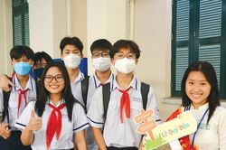 TPHCM công bố chỉ tiêu tuyển sinh vào lớp 10: Dự báo căng thẳng cuộc 'đua' tìm suất học