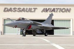 Indonesia chi 8,1 tỷ USD mua 42 máy bay Rafale của Pháp
