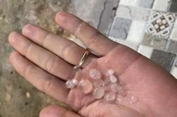 Xuất hiện mưa đá ngay đầu mùa mưa ở Đồng Nai