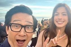 Chủ nhân tượng vàng Oscar Quan Kế Huy mê selfie tới nỗi quên mất mình cũng là ngôi sao
