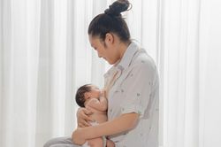 Điều trị vảy nến cho phụ nữ mang thai và cho con bú