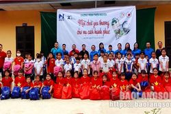 Tặng trên 200 suất quà cho hộ nghèo, học sinh có hoàn cảnh khó khăn tại huyện Bắc Sơn