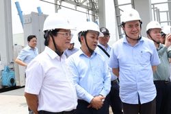 Thứ trưởng Nguyễn Sinh Nhật Tân kiểm tra công tác ứng phó với thiên tai tại Thủy điện Sông Ba Hạ