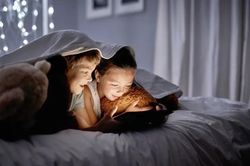 Vì sao trẻ không nên đi ngủ quá muộn?