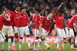 Hạ Brighton trong màn đá pen kịch tính dài cân não, MU hẹn Man City tại chung kết FA Cup