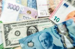 Chuyên gia Nga dự đoán tích cực về vai trò dự trữ của đồng USD