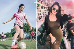 Chiêm ngưỡng vẻ gợi cảm của thủ quân tuyển nữ Indonesia khiến fan ngất ngây
