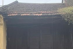 Thăm ngôi nhà hình hộp diêm hơn 130 tuổi giữa phố cổ Hà Nội