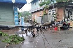 Nhiều nhà tốc mái, cột điện đổ trong trận mưa giông ở Đồng Nai
