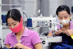 Mối lo bị 'giật' đơn hàng: Đối thủ càng mạnh, phải thay đổi để cạnh tranh