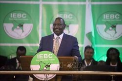 Tổng thống Kenya lên án một giáo phái sau cái chết của 73 tín đồ