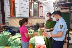 Phát hiện điểm kinh doanh gần 1 tấn trứng non bốc mùi, không rõ nguồn gốc