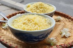 Xôi chè bao nhiêu calo? Ăn xôi chè có béo không?