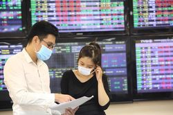 Thanh khoản thấp, VN-Index giảm hơn 6,5 điểm