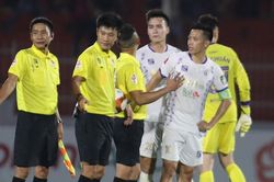 Sự việc - Ý kiến: Lằn ranh mong manh