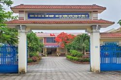 Nữ thủ quỹ bị 2 kẻ lạ mặt xông vào đánh tại phòng làm việc