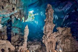 Chiêm ngưỡng 2 hang động mới ở Quảng Bình