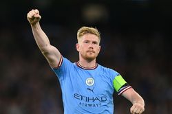 Thắng đậm Arsenal, Man City sáng cơ hội vô địch Ngoại Hạng Anh