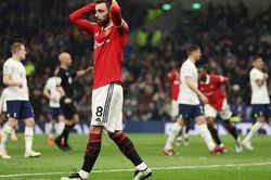 Man Utd hòa 2-2 Tottenham ở vòng 33 Premier League