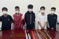 Hòa Bình: Công an bắt giữ 10 đối tượng 'vác đao rượt nhau'