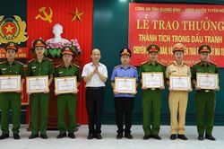 Thưởng nóng Ban chuyên án ma túy 'khủng' ở Quảng Bình