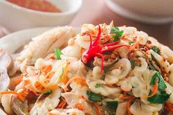 Món ngon cuối tuần: Gỏi gà măng cụt ngon lạ miệng cho dịp nghỉ lễ