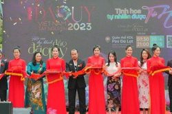 Giới thiệu hơn 4 triệu sản phẩm tại triển lãm đá quý Tây Nguyên
